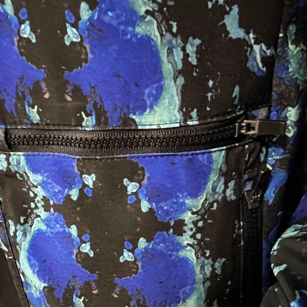 Fabletics Light Weight Jacket - Picture 10 of 11